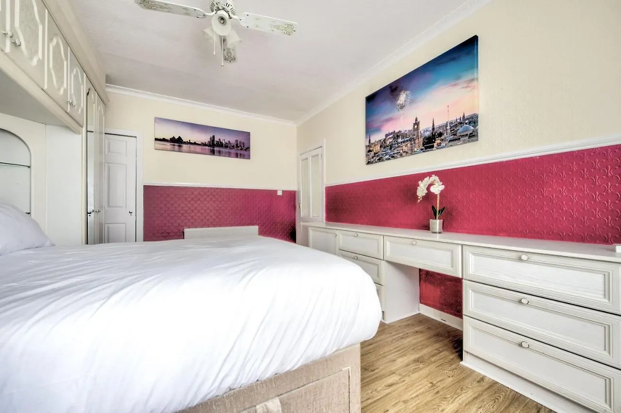 Holiday home Pilton Avenue House Villa Edinburgh United Kingdom